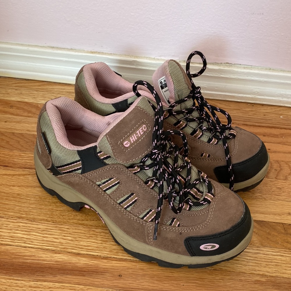Like NEW Waterproof Hi-tec running/hiking